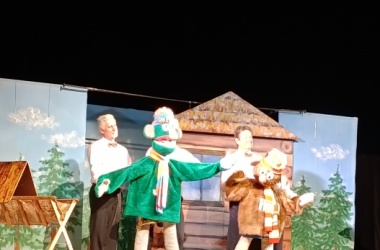 3. 12. Divadlo: Jů a Hele